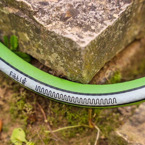 FITT KIUMA Water Hose with CLABER Hose Wall Mount Bracket
خرطوم كيوما مع حامل جداري