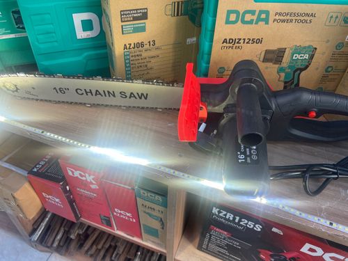 Electric Chain saw 16’’ 
منشار كهربائي لتقليم الأشجار